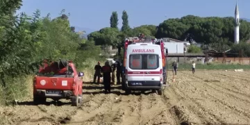 İzmir’de eğitim helikopteri düştü! Bir pilot hayatını kaybetti
