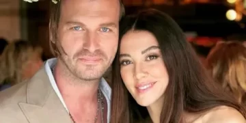 Kıvanç Tatlıtuğ ve oğlu Kurt Efe denize karşı keyif yaptı