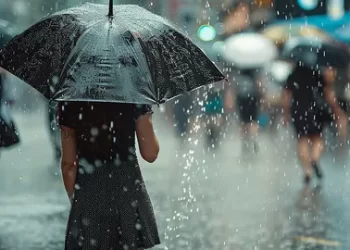 Meteoroloji'den birçok il için sağanak yağış uyarısı! Sıcaklıklar kademeli düşecek Meteoroloji’den birçok il için sağanak yağış uyarısı! Sıcaklıklar kademeli düşecek