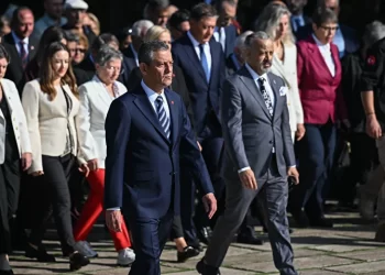 Özgür Özel partisinin 102. kuruluş yıl dönümünde Anıtkabir’de!