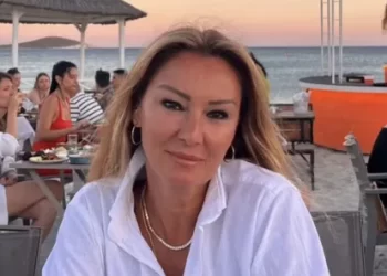 Yoga paylaşımı epeyce konuşulmuştu! Pınar Altuğ: Kıskanç bir aile değiliz