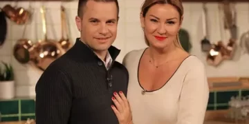 Pınar Altuğ’dan eşi Yağmur Atacan’la yeni poz: Yaz bitmesin