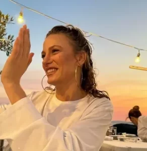 Serenay Sarikaya yaza veda etti2 habermeydan