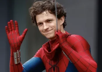 Tom Holland, Örümcek-Adam setinde kaza geçirdi: Çekimlere ara verildi