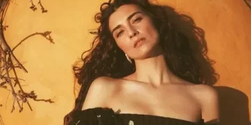 Tuba Büyüküstün, yaza özel şiir paylaştı