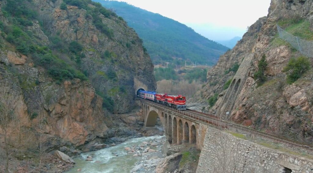 Turistik Karaelmas Treni habermeydan