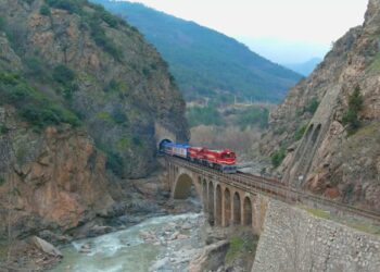 Turistik Karaelmas Treni Sonbahar Seferlerine Başlayacak
