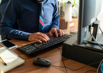 Ücretli çalışan sayısı yıllık yüzde 1,2 arttı