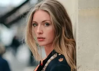 Yasemin Kay Allen, küçüklük hâline sarıldı