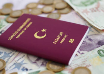 Resmi Gazete'de yayımlandı! Yurt dışına çıkış harcı 1000 lira oldu Resmi Gazete’de yayımlandı! Yurt dışına çıkış harcı 1000 lira oldu