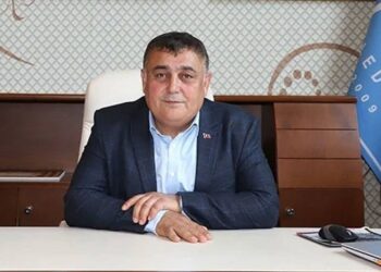 Antalya Aksu Belediye Başkanı İsa Yıldırım CHP’den ayrıldı