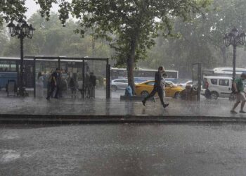 Ankara için sağanak yağış uyarısı: Valilik saat verdi