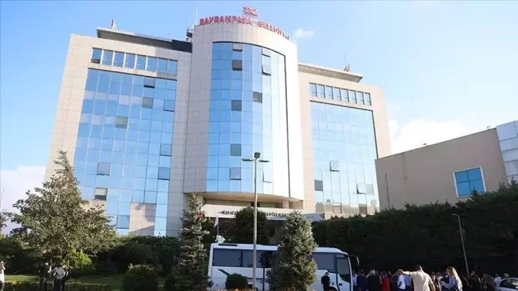 Bayrampaşa Belediyesi soruşturmasında 48 şüpheli adliyeye sevk edildi.