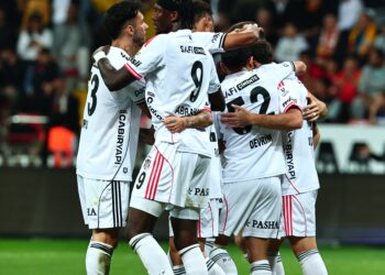 Beşiktaş, Kayseri’de 3 puanı 4 golle aldı!