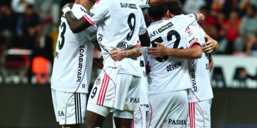 Beşiktaş, Kayseri’de 3 puanı 4 golle aldı!