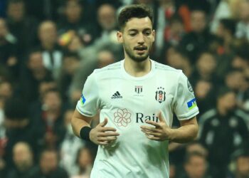 Beşiktaş, Tayyip Talha ayrılığını açıkladı! Beşiktaş, Tayyip Talha ayrılığını açıkladı!