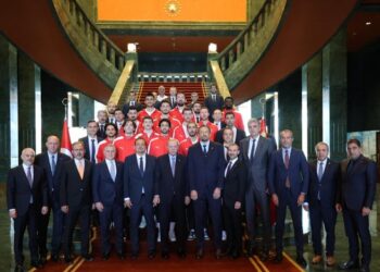 Cumhurbaşkanı Erdoğan, 12 Dev Adam'ı kabul etti! Cumhurbaşkanı Erdoğan, 12 Dev Adam’ı kabul etti!