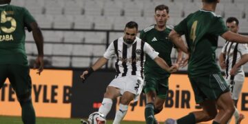 Esenler Erokspor, Manisa’da geriden gelerek kazandı!