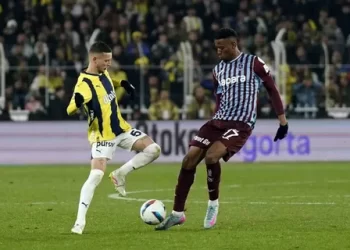 Fenerbahçe-Trabzonspor maçının saati değişti!