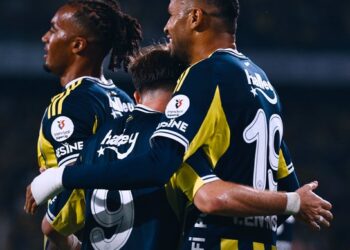 Fenerbahçe, Trabzonspor’u tek golle devirdi!