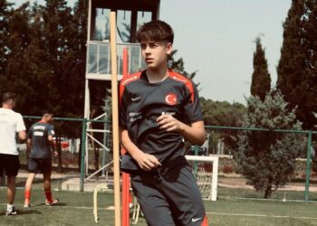 Galatasaray, 15 yaşındaki Nurullah Talha Yel ile anlaştı! Galatasaray, 15 yaşındaki Nurullah Talha Yel ile anlaştı!