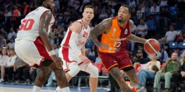 Galatasaray, Bahçeşehir’e son çeyrekte kaybetti!