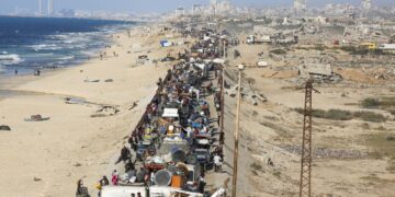 Gazze’de Filistinliler ölümden ölümle kaçıyor: Hayatta kalmak için göç ediyorlar