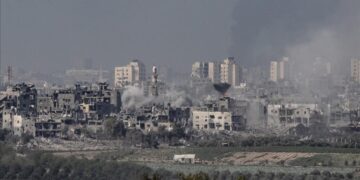 İsrail’in saldırıları Gazze’nin kuzeyinde iletişimi durdurdu
