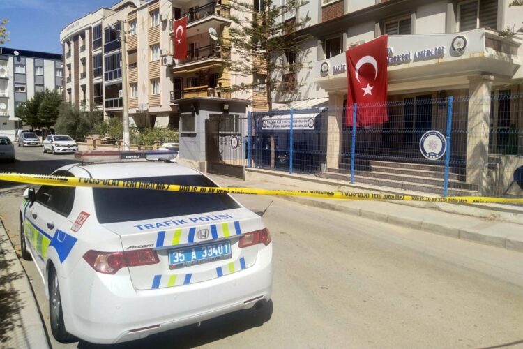 İzmir’de polis merkezine saldırıda gözaltılar 27’ye yükseldi.