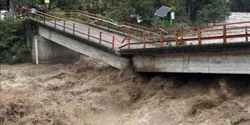 Şiddetli yağış Karadeniz’de sel ve heyelana sebep oldu