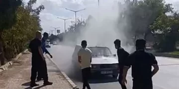 Muş’ta, beton mikseri yanan otomobili söndürdü!