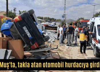 Muş'ta, takla atan otomobil hurdacıya girdi! Muş’ta, takla atan otomobil hurdacıya girdi!