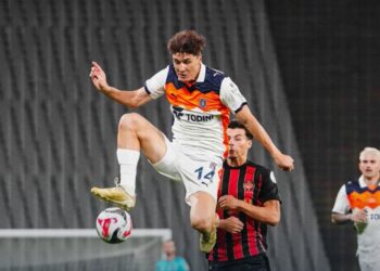 Nuri Şahin'li Başakşehir, Karagümrük'ü 2 golle geçti! Nuri Şahin’li Başakşehir, Karagümrük’ü 2 golle geçti!