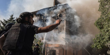 Rusya’dan Ukrayna’ya saldırı: Maaş kuyruğundaki siviller vuruldu
