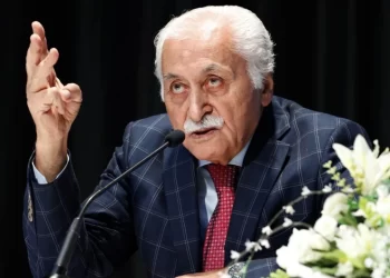 Sivaslı şair ve yazar Yavuz Bülent Bakiler vefat etti