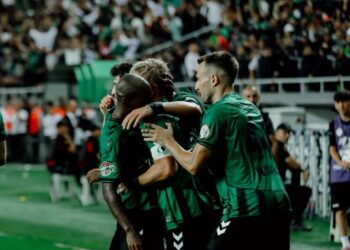 Sakaryaspor, Amedspor'u 2 golle geçti! Sakaryaspor, Amedspor’u 2 golle geçti!