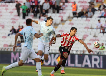 Sivasspor, Adana Demirspor’u 5 golle geçti!