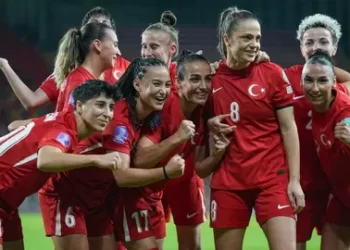 Cumhurbaşkanı Erdoğan A Millî Kadın Futbol Takımı‘nı tebrik etti Cumhurbaşkanı Erdoğan A Millî Kadın Futbol Takımı‘nı tebrik etti