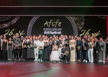 Afife Ödülleri töreninde Tamer Karadağlı’ya protesto teşekkür yuhalandı