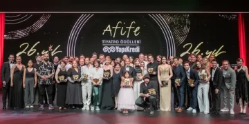 Afife Ödülleri töreninde Tamer Karadağlı’ya protesto teşekkür yuhalandı