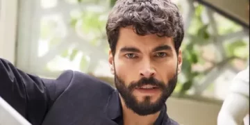Annesinin ölümüyle yıkılan, Akın Akınözü dayısını da kaybetti Annesinin ölümüyle yıkılan, Akın Akınözü dayısını da kaybetti