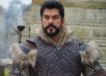 Burak Özçivit: Konuşmaya bile değmez