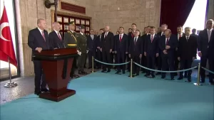 Cumhurbaşkanı Erdoğan ve devlet erkanı Anıtkabir'de Erdogan ve devlet erkani Anitkabirde1 habermeydan