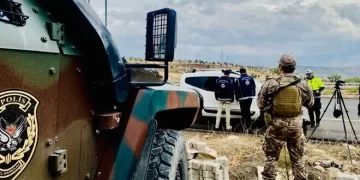 Yurt Genelindeki Denetimlerde 169 Göçmen Kaçakçısı Yakalandı Yurt Genelindeki Denetimlerde 169 Göçmen Kaçakçısı Yakalandı
