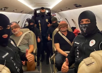 Kırmızı bültenle aranan uyuşturucu baronu Türkiye’ye getirildi