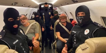 Kırmızı bültenle aranan uyuşturucu baronu Türkiye’ye getirildi