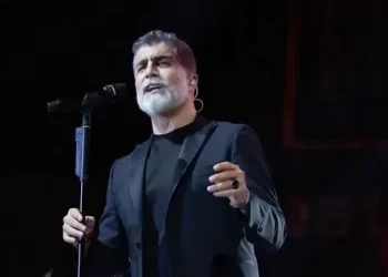 Özcan Deniz eski imajına döndü! Özcan Deniz eski imajına döndü!