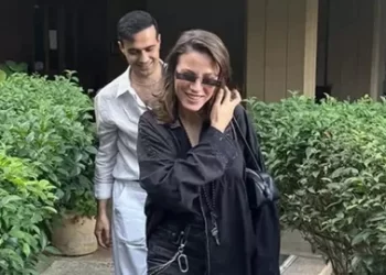 Serenay Sarıkaya ve Mert Demir aşkı devam ediyor: Sevgilisini konserde yalnız bırakmadı Serenay Sarıkaya ve Mert Demir aşkı devam ediyor: Sevgilisini konserde yalnız bırakmadı