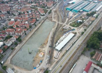 Bakan Uraloğlu duyurdu! Türkiye'nin ilk hızlı tren fabrikası Bakan Uraloğlu duyurdu! Türkiye’nin ilk hızlı tren fabrikası
