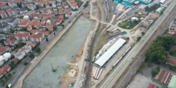 Bakan Uraloğlu duyurdu! Türkiye'nin ilk hızlı tren fabrikası Bakan Uraloğlu duyurdu! Türkiye’nin ilk hızlı tren fabrikası